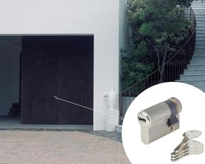 YALE Half cilinderslot - voor garagedeur - 6 pins - 4 sleutels - 30 x 10 mm YALE Half cilinderslot - voor garagedeur - 6 pins - 4 sleutels - 30 x 10 mm