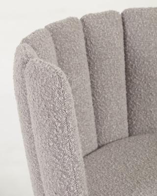 Kave Home Eetkamerstoel 'Aniela' Bouclé, kleur Grijs