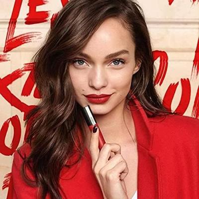 L’Oréal Paris Make-Up Designer Rouge Signature - 115 I Am Worth It - Rood - Matte Vloeibare Lipstick L’Oréal Paris Make-Up Designer Rouge Signature - 115 I Am Worth It - Rood - Matte Vloeibare Lipstick