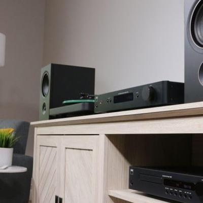 NAD C 338 Huis Bedraad en Draadloos Grafiet Audioversterker