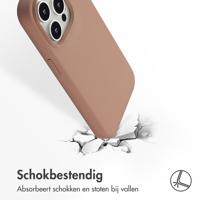 Accezz Liquid Silicone Backcover met MagSafe voor Apple iPhone 15 Pro Max Telefoonhoesje Bruin - thumbnail