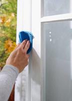 Tesa Venster-/deurtochtstrip | B9mmxH5,5mmxL6m | wit | 10 stuks - 05390-00100-00 05390-00100-00 - thumbnail