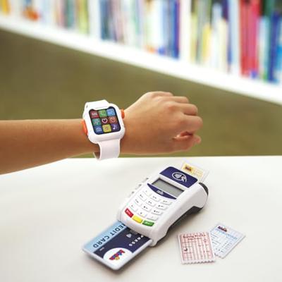 Theo klein 7276 POS terminal en Smart Smart Watch interactief speelgoed met licht, geluid en contactloze betaalfunctie speelgoed voor kinderen vanaf 3 jaar Theo klein 7276 POS terminal en Smart Smart Watch interactief speelgoed met licht, geluid en contactloze betaalfunctie speelgoed voor kinderen vanaf 3 jaar