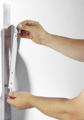 Durable Wandhouder | 5 zichtpanelen | zwart | met profielframef. | 1 stuk - 591401 591401 Durable Wandhouder | 5 zichtpanelen | zwart | met profielframef. | 1 stuk - 591401 591401