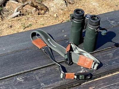 Vanguard Veo Optic Guard NS GR - nekband de verrekijker en cámara