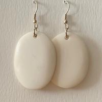 Oorhangers van Yakbeen Ovaal Wit (2,1 x 4,5 cm) - thumbnail