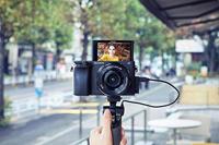 Sony Alpha 6400 E-Mount Systeemcamera, 24 MP, 4K Video, 180° Klapscherm, XGA OLED-Zoeker, Alleen Behuizing, Zwart - thumbnail