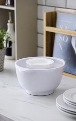 Margrethe beslagkom 3L met deksel wit