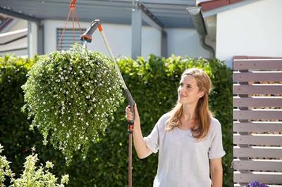 Gardena Comfort Broes met Verlengstuk voor Hanging Baskets - Verstelbaar & Vorstbestendig - thumbnail