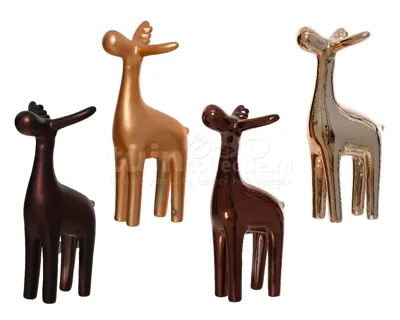 Kerstbeeld Hert Porselein 16,5cm Assorti 1st Kerstbeeld Hert Porselein 16,5cm Assorti 1st