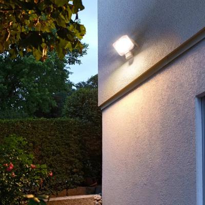 Brennenstuhl AL 2000 P 1178020010 LED-buitenschijnwerper met bewegingsmelder 20 W Warm-wit Brennenstuhl AL 2000 P 1178020010 LED-buitenschijnwerper met bewegingsmelder 20 W Warm-wit