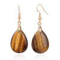 Goudkleurige Oorbellen voor Dames met Druppelvormige Tijgeroog Hanger - thumbnail