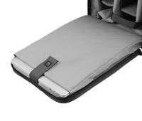 Vanguard VEO Adaptor R44 zwart rugzak met USB-A - thumbnail