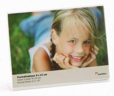 walther+ design ASQ9013 Wissellijst Papierformaat: 9 x 13 cm (b x h x d) 9 x 13.3 x 3 cm Transparant walther+ design ASQ9013 Wissellijst Papierformaat: 9 x 13 cm (b x h x d) 9 x 13.3 x 3 cm Transparant
