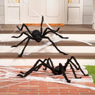 JOYIN Halloween realistische harige spinnen set (2 stuks), Halloween Spider rekwisieten, enge spinnen met dezelfde maat voor binnen en buiten decoraties (119,4 cm, 119,4 cm)