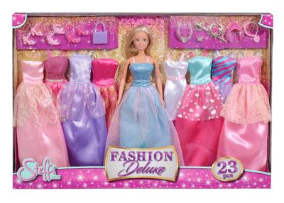 Steffi Love pop met avondkledij