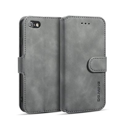 iPhone 7 & 8 horizontaal PU leren DG. MING Flip Hoesje met opbergruimte voor pinpassen & geld (grijs) iPhone 7 & 8 horizontaal PU leren DG. MING Flip Hoesje met opbergruimte voor pinpassen & geld (grijs)