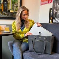 Leren laptoptas dames 15.6 inch - zwarte crocoprint - MŌSZ Viona - thumbnail