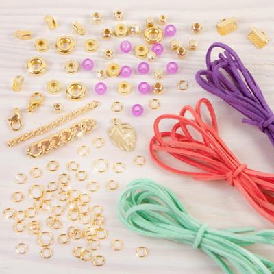Make It Real suede armbandjes met bedeltjes maken set - thumbnail
