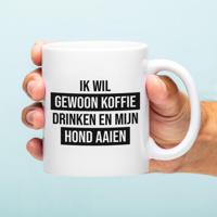 Mok Ik wil gewoon koffie drinken en mijn hond aaien - thumbnail