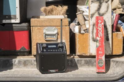 PerfectPro DABPRO Bouwradio DAB+, VHF (FM) AUX, Bluetooth Stofvast, Spatwaterbestendig, Stofdicht Zwart - thumbnail