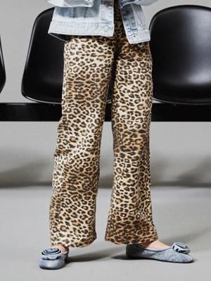 Wijde broek in keperstof met luipaardmotief voor meisjes NAME IT donkerbruin