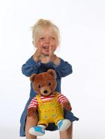 Sprekende muzikale knuffel - Zigeunerspeelgoed - Kleine bruine beer - Verhalenverteller - 28 cm - Bruin Geel Rood - thumbnail