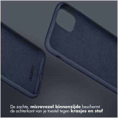 Accezz Liquid Silicone Backcover voor Samsung Galaxy S25 Plus Telefoonhoesje Blauw
