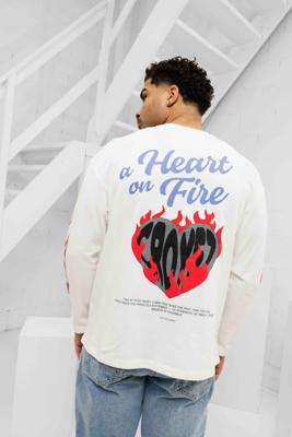 Croyez Heart On Fire Longsleeve T-Shirt Heren Gebroken Wit - Maat L - Kleur: Gebroken Wit | Soccerfanshop Croyez Heart On Fire Longsleeve T-Shirt Heren Gebroken Wit - Maat L - Kleur: Gebroken Wit | Soccerfanshop