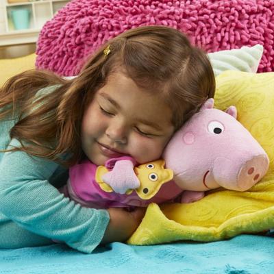 Peppa Pig Peppa's Slaapliedjes zingende pluchen knuffel - 28 cm