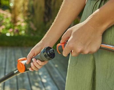 Gardena Cleansystem Wasset - Zachte Steel en Aluminium Borstel met Geïntegreerde Shampooverdeler Gardena Cleansystem Wasset - Zachte Steel en Aluminium Borstel met Geïntegreerde Shampooverdeler