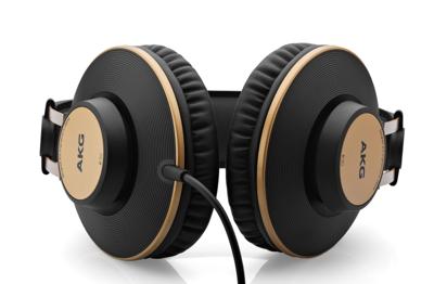 AKG K92 hoogwaardige lichtgewicht hoofdtelefoon met gesloten achterkant met bewaking, zwart, 1 tel