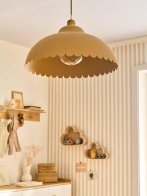 Metalen lampenkap voor hanglamp, geschulpte details kaneel