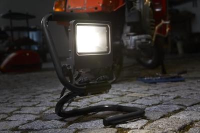 LEDVANCE LED Worklights S-STAND L LED-bouwlamp 30 W 2700 lm Neutraalwit LEDVANCE LED Worklights S-STAND L LED-bouwlamp 30 W 2700 lm Neutraalwit
