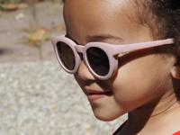 BEABA Happy-zonnebril voor kinderen van 2 tot 4 jaar oud rouge - thumbnail