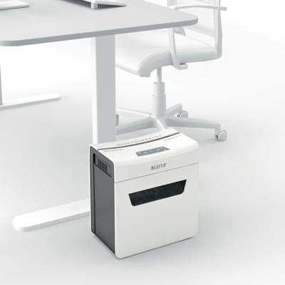 Leitz IQ 3M Protect Premium P5 Papierversnipperaar 3 vellen Micro cut 2 x 15 mm P-5 10 l Ook geschikt voor Nietjes, Paperclips Leitz IQ 3M Protect Premium P5 Papierversnipperaar 3 vellen Micro cut 2 x 15 mm P-5 10 l Ook geschikt voor Nietjes, Paperclips