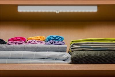 Kastverlichting met bewegingssensor en schemersensor - Keukenverlichting - Trapverlichting - 20 LEDs - 6500K koud wit - Op batterij - Inclusief montage materiaal