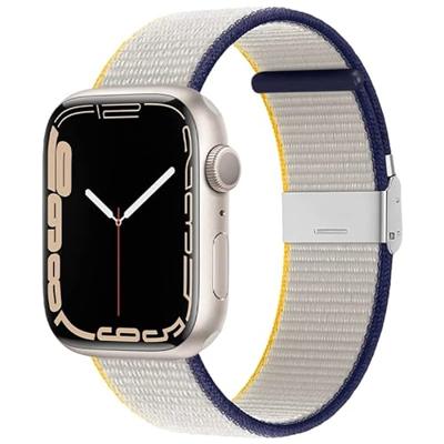 Nylon bandje met klemsluiting - Wit - Geschikt voor Apple Watch 38mm / 40mm / 41mm / 42mm Nylon bandje met klemsluiting - Wit - Geschikt voor Apple Watch 38mm / 40mm / 41mm / 42mm