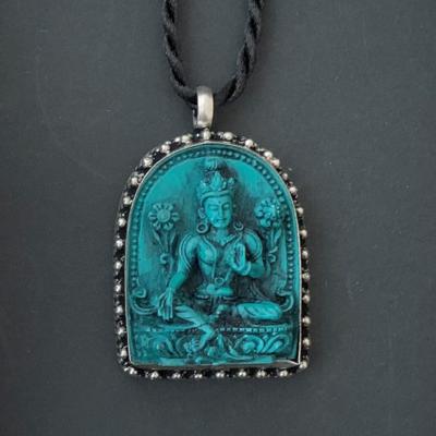 Tibetaanse Hanger Groene Tara - Actieve Hulp met zwart Koord Tibetaanse Hanger Groene Tara - Actieve Hulp met zwart Koord