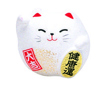 Witte Lucky Cats Figuur - Decoratief Geluksymbool - 5.5cm - thumbnail