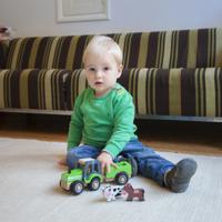 New Classic Toys houten tractor met aanhanger + dieren - thumbnail