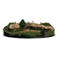 Lord of the Rings Statue The Green Dragon Inn - thumbnail