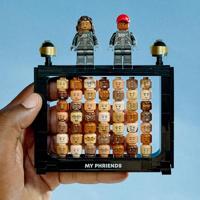 LEGO Icons naar de maan met Pharrell Williams 10391 - thumbnail