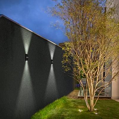 LEDVANCE E PRO UPDOWN S 10W 840 IP55 DG LEDV 4058075228962 Wandlamp met bewegingsmelder LED 10 W Zwart