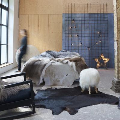 VidaXL Vloerkleed 150x170 cm echte runderhuid zwart VidaXL Vloerkleed 150x170 cm echte runderhuid zwart
