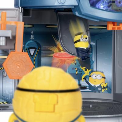 Moose Toys Despicable me 4 - transform jerry actiefiguur