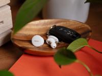 Denon PerL Pro True draadloze oordopjes, gepersonaliseerd geluidsprofiel, ruisonderdrukkende oordopjes, waterbestendige oortelefoons, met ingebouwde microfoons en lange batterijduur - wit - thumbnail