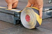 Tesa Antisliptape | zwart/geel | lengte 15 m, breedte 50 mm wiel | 3 stuks - 60951-00000-00 60951-00000-00 - thumbnail