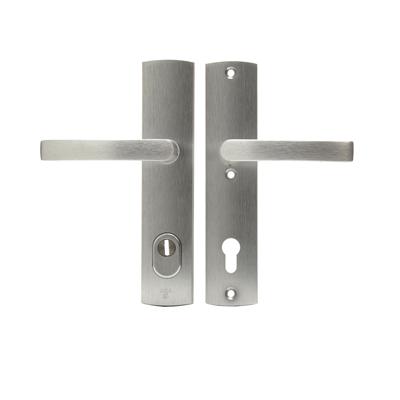 AXA AXA Curve Plus veiligheidsbeslag achterdeur gebogen schild Blok-kruk PC92 met kerntrekbeveiliging SKG3 - aluminium