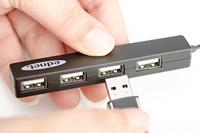 ednet 85040 Notebook USB 2.0 HUB, 4-poort, plug en play, compact ontwerp, geen extra stroomvoorziening nodig, datansnelheid tot 480 Mbit/s, zwart - thumbnail